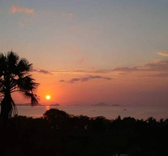 labuan bajo sunset