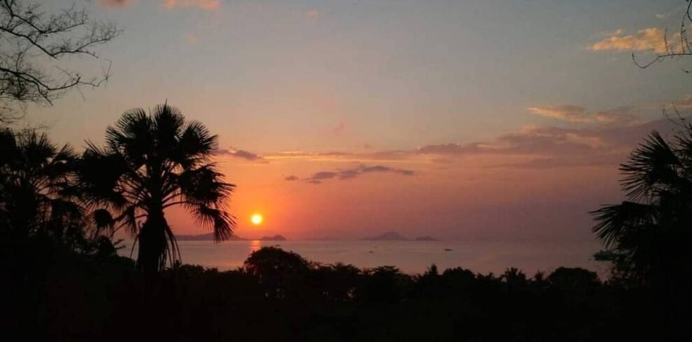 labuan bajo sunset
